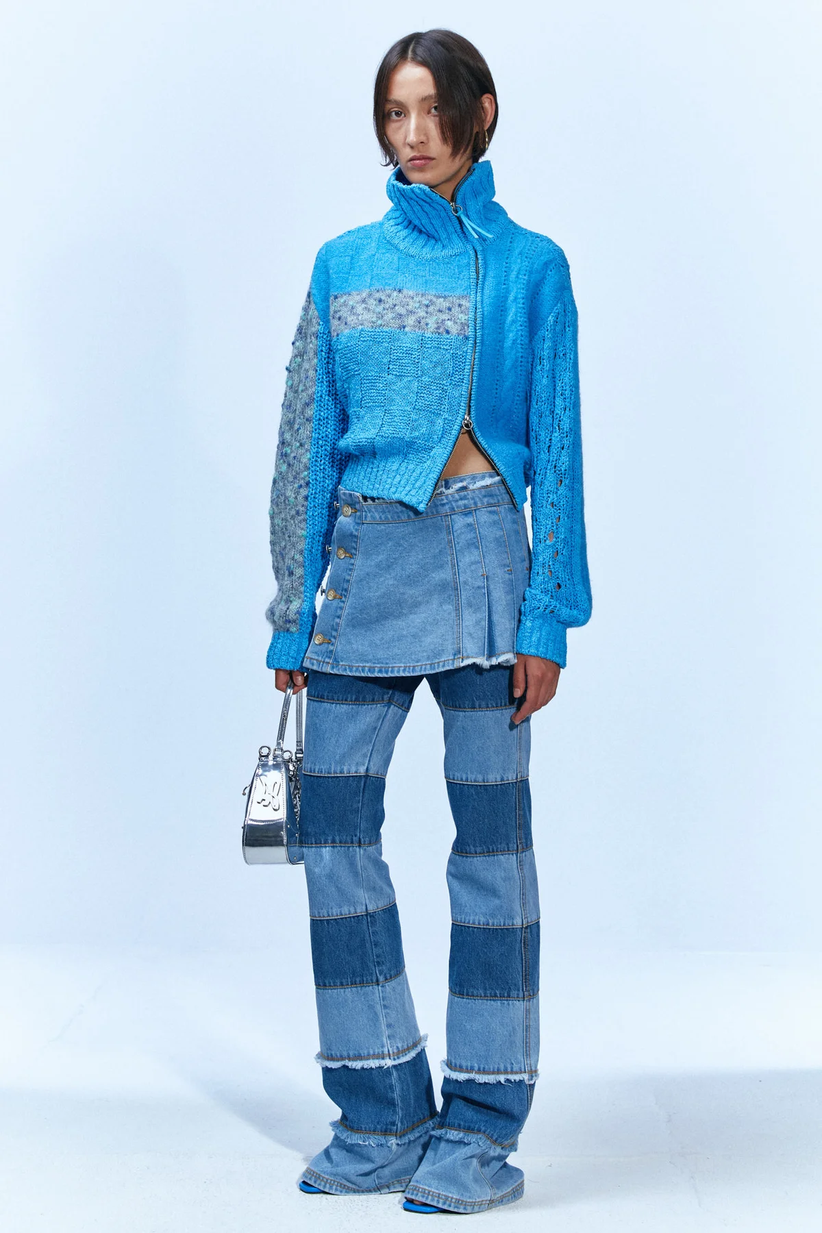 RESORT 23 10