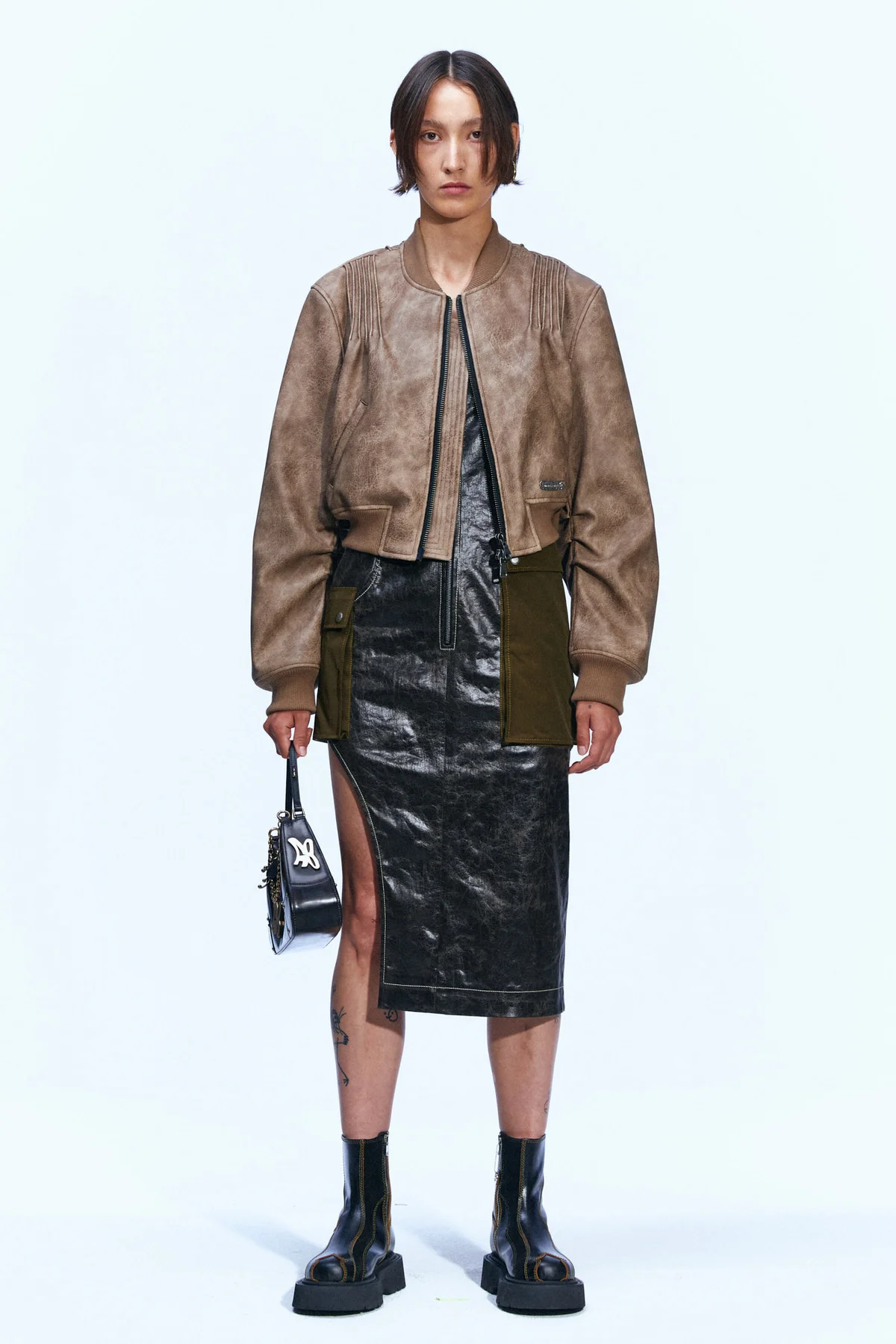 RESORT 23 11