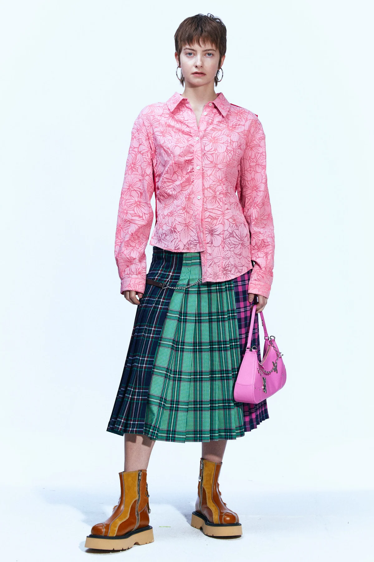 RESORT 23 14