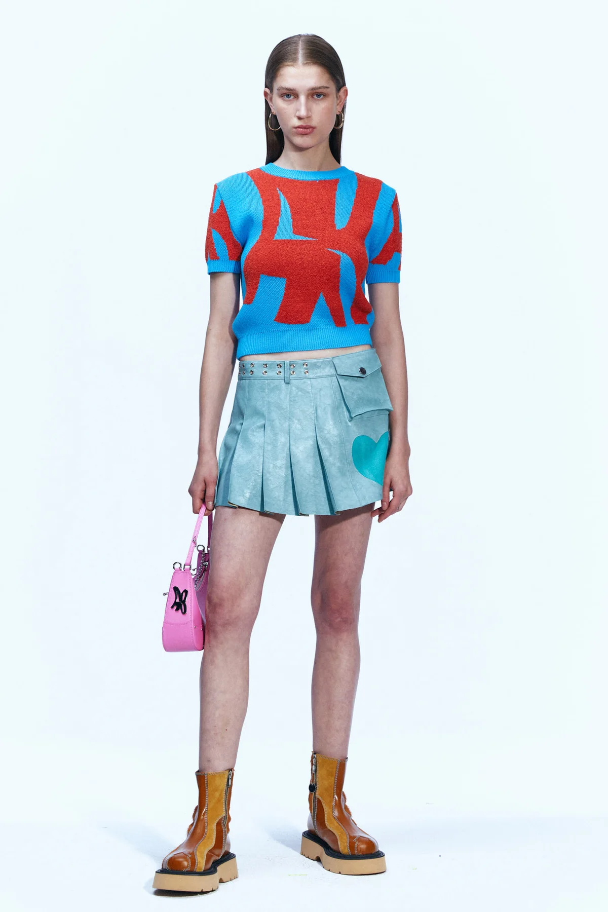 RESORT 23 17