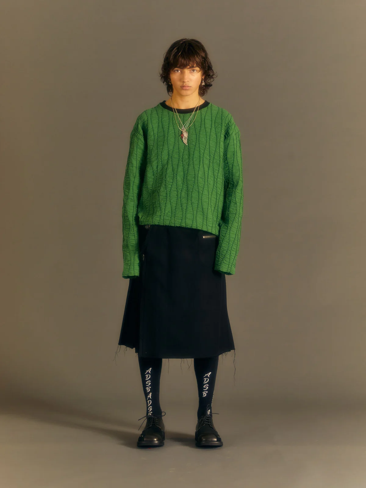 F/W MEN 23 32
