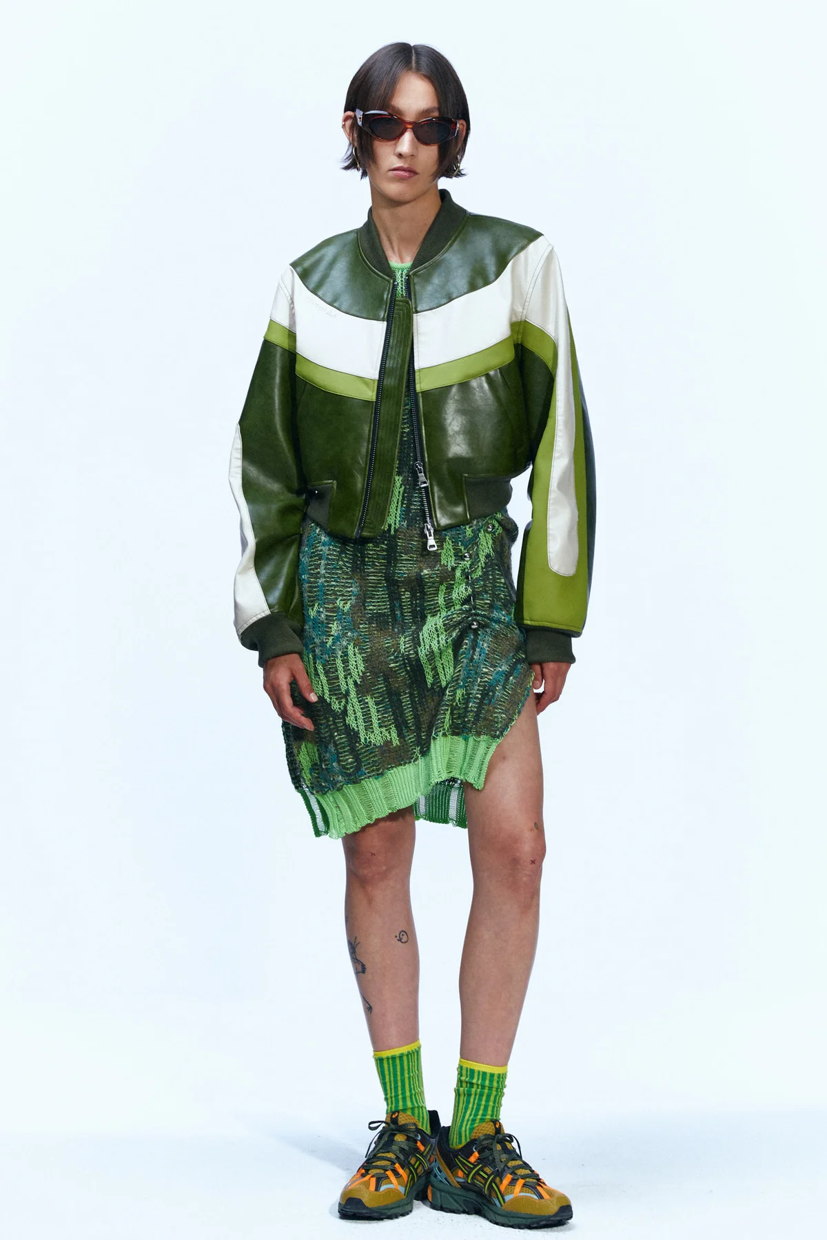 RESORT 23 29