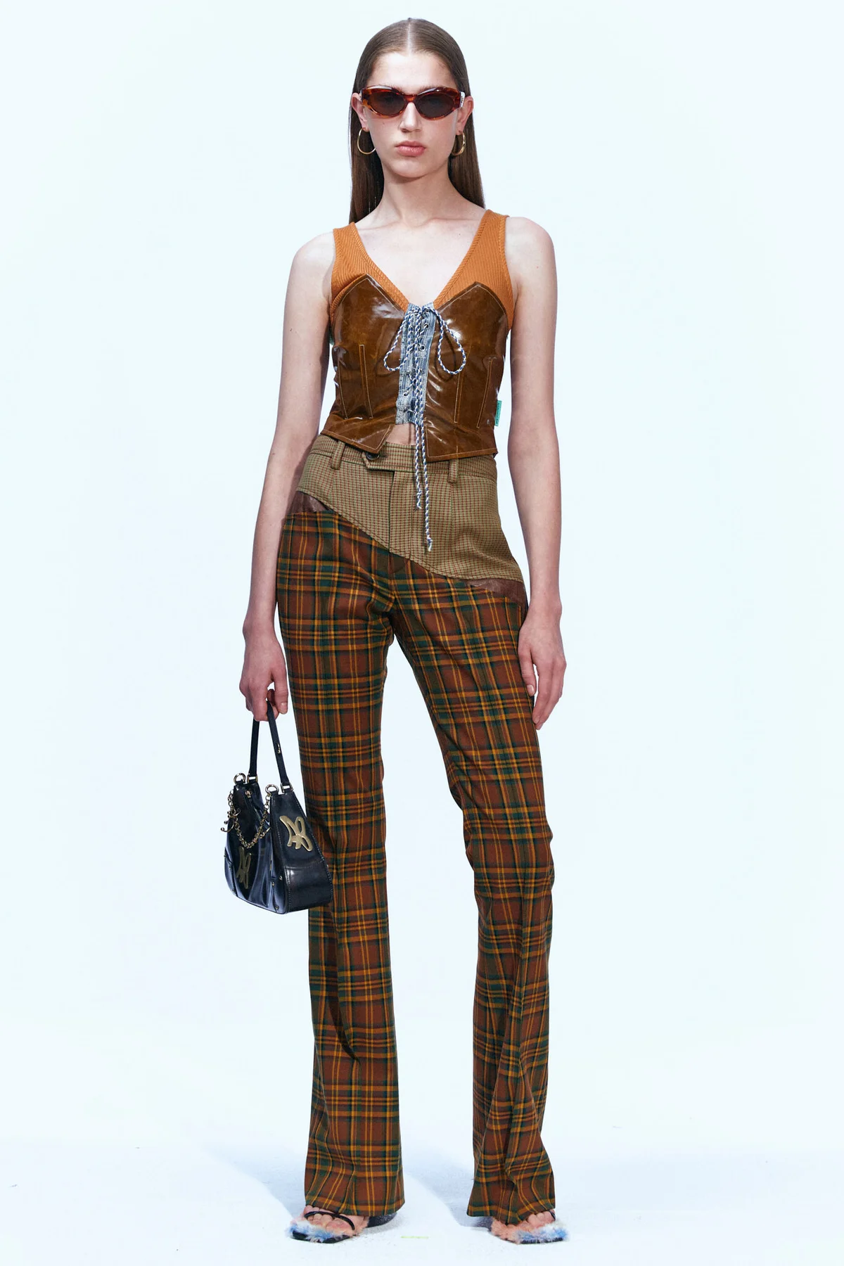 RESORT 23 2