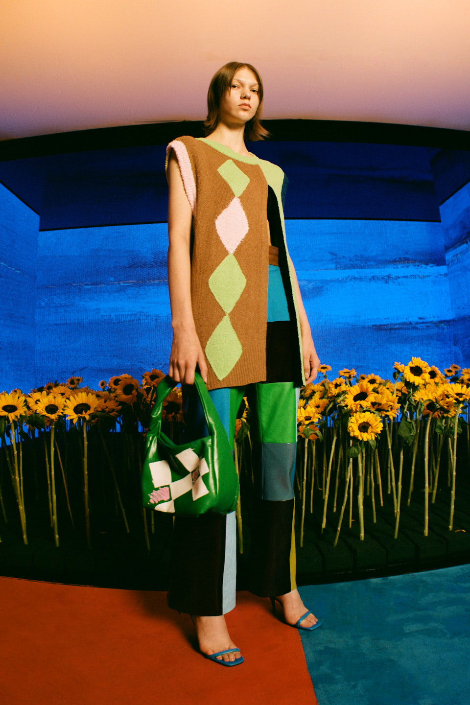 RESORT 22 33