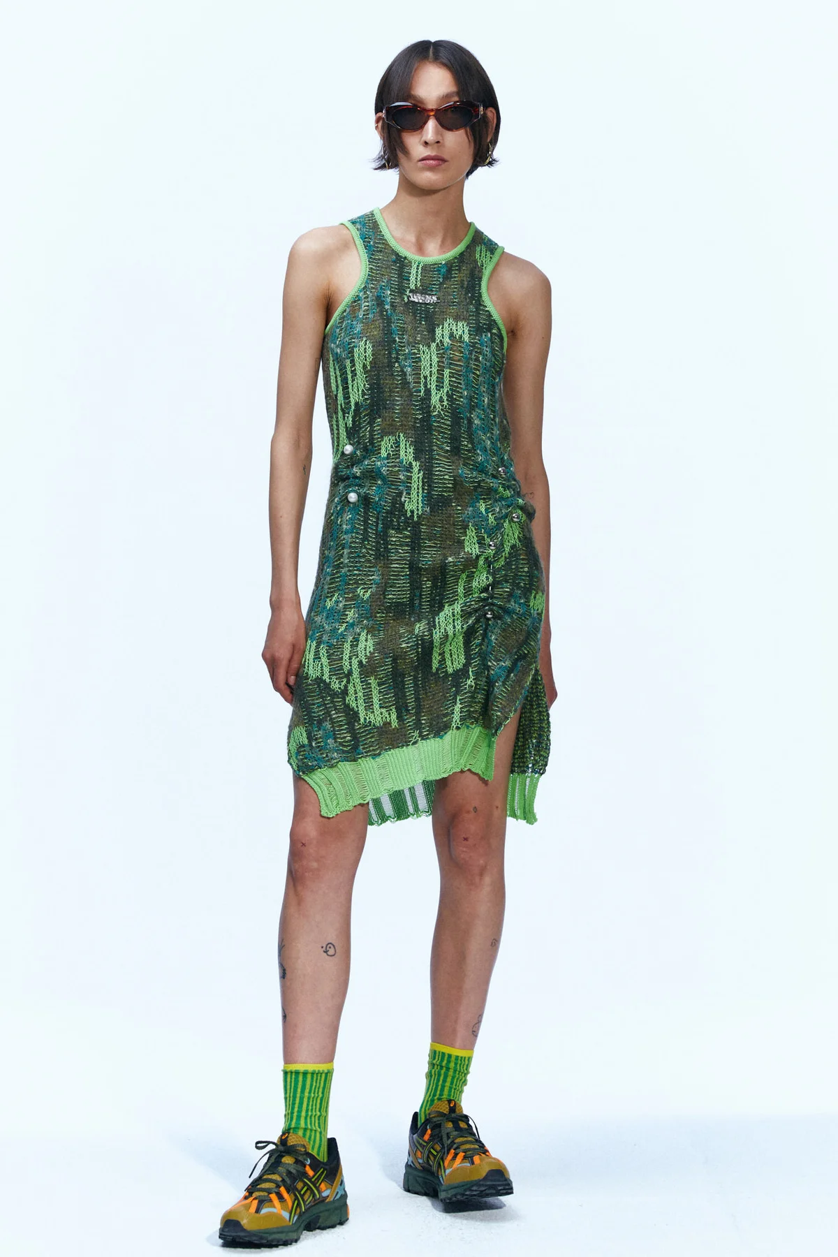 RESORT 23 33