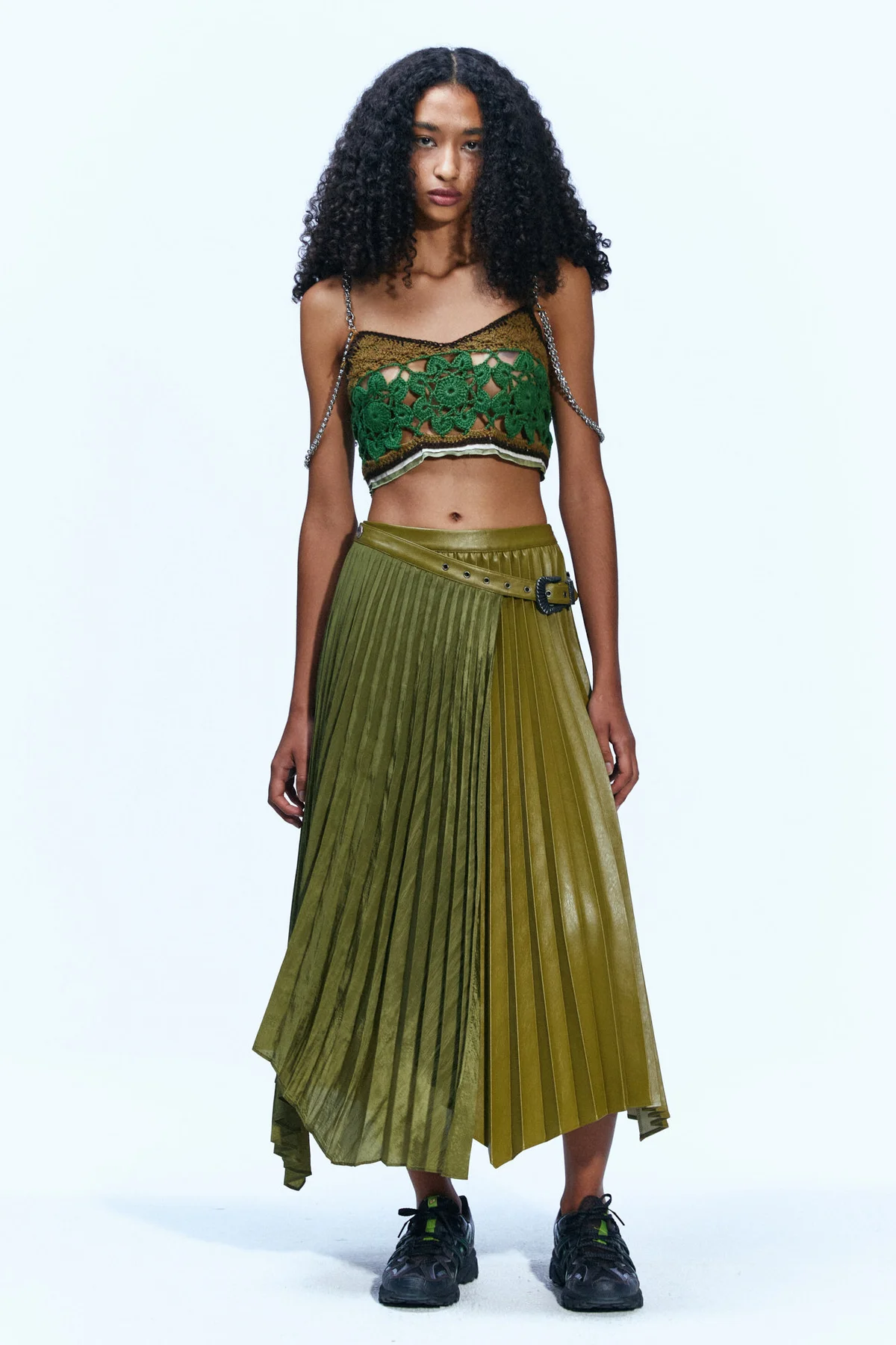 RESORT 23 34