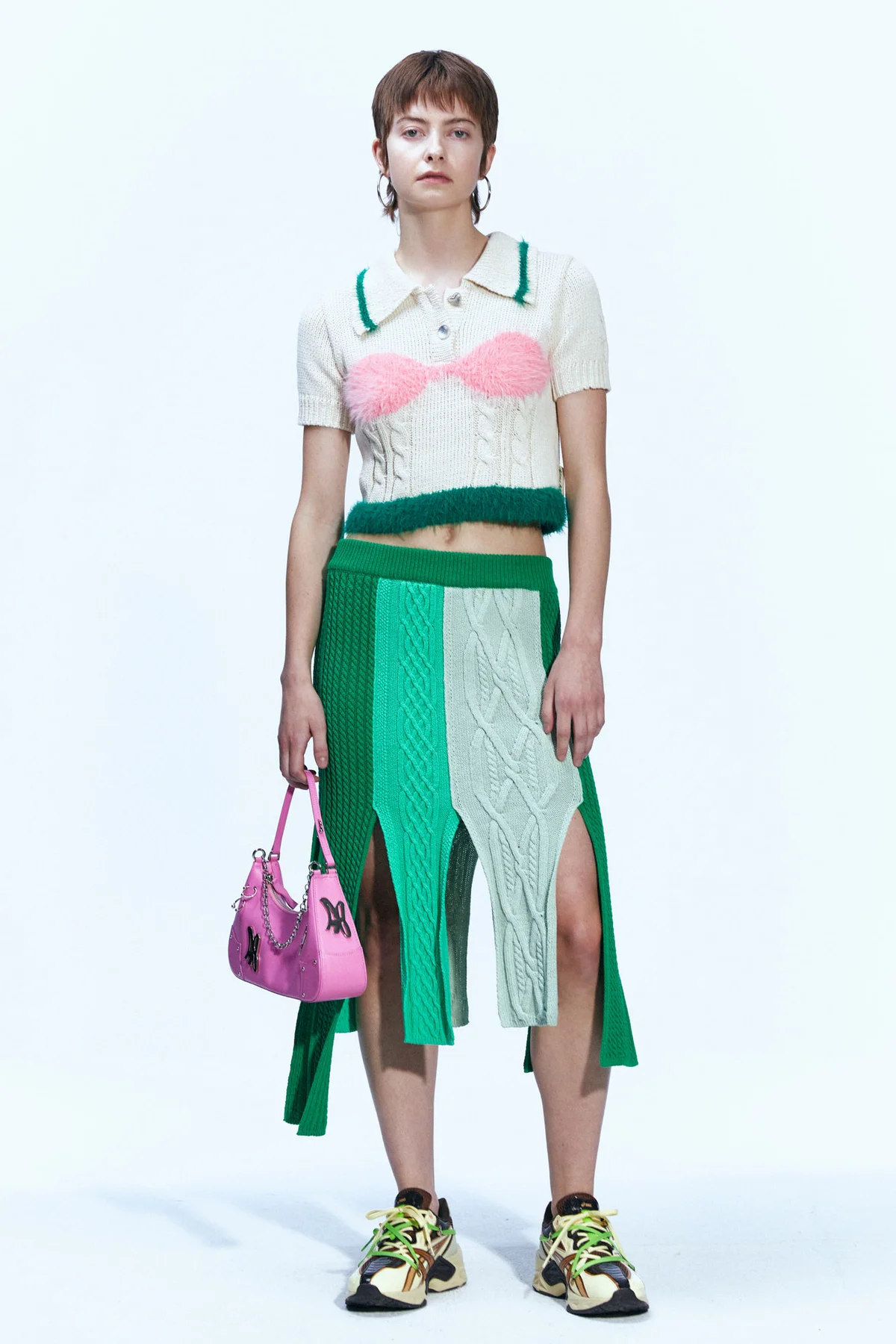 RESORT 23 35