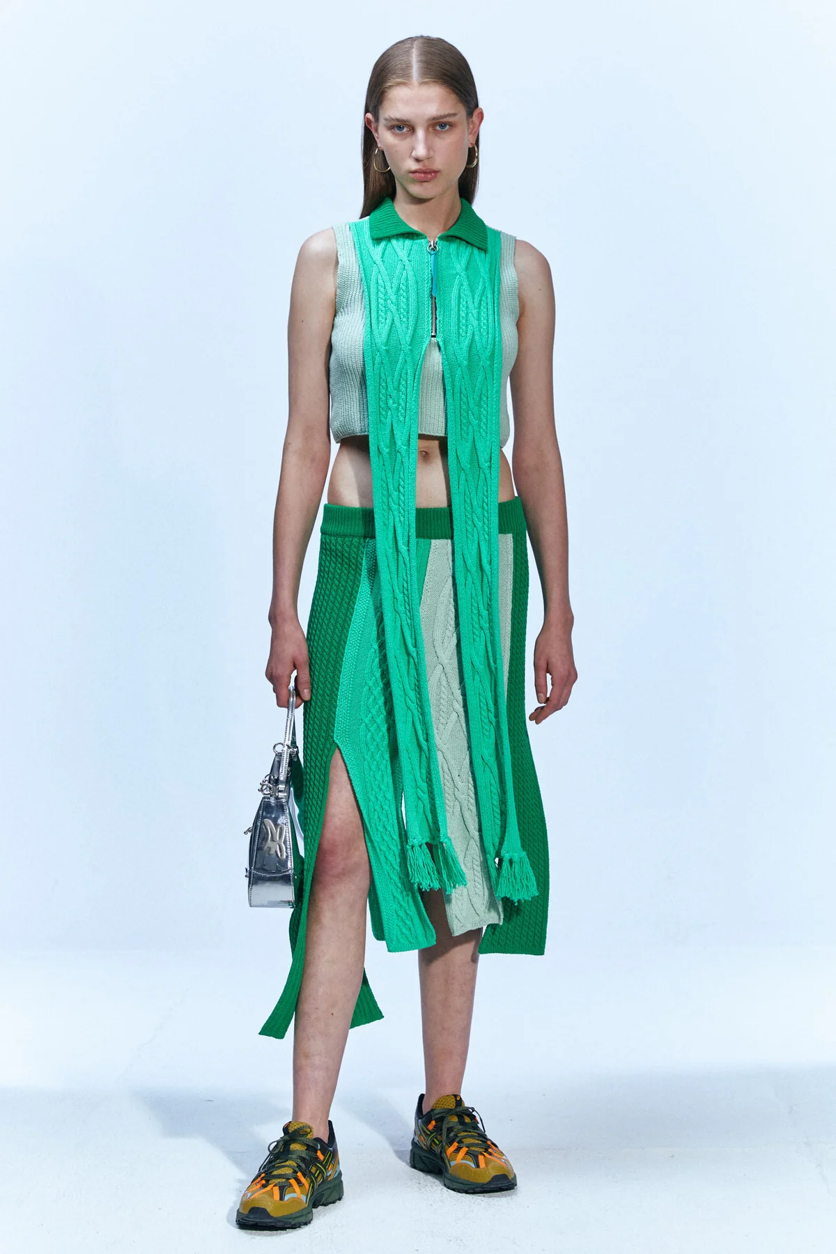 RESORT 23 37