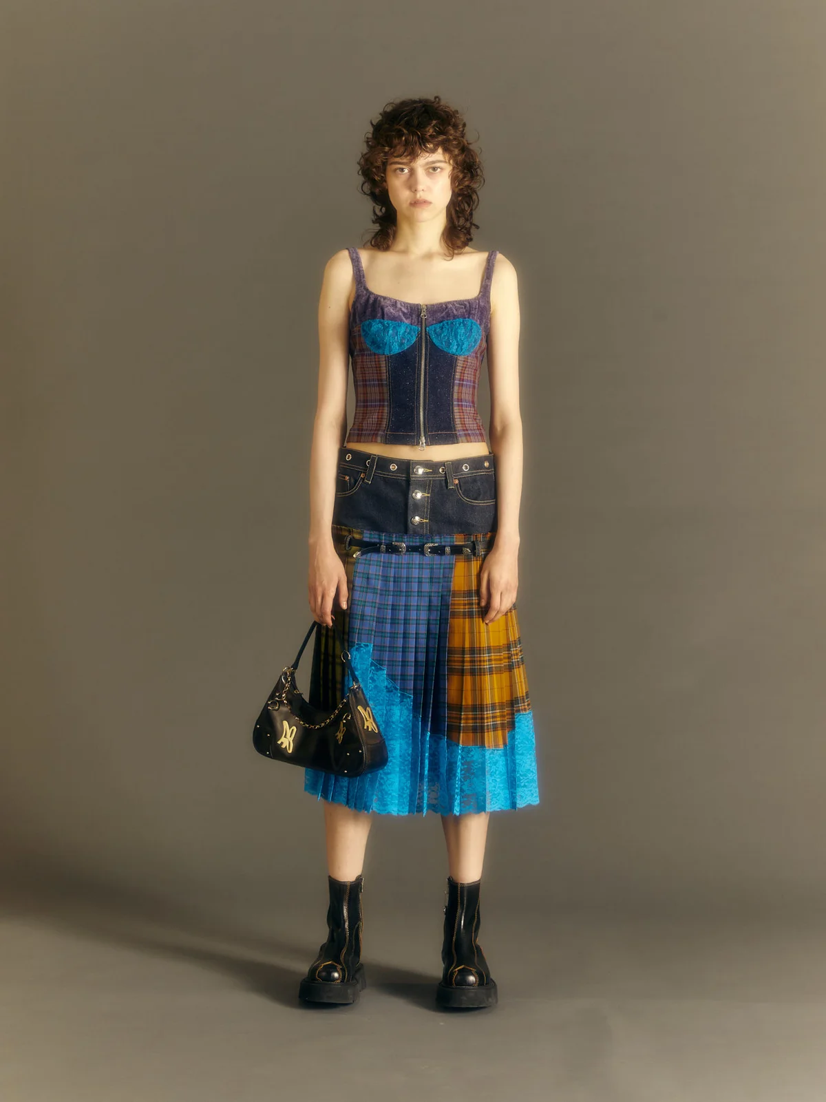 F/W WOMEN 23 56