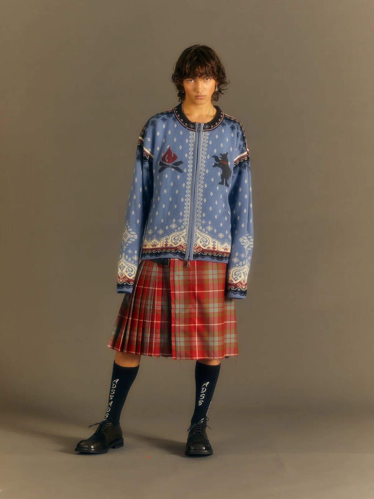 F/W MEN 23 42