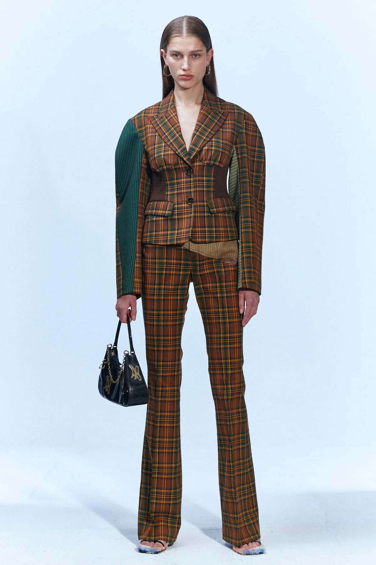 RESORT 23 7